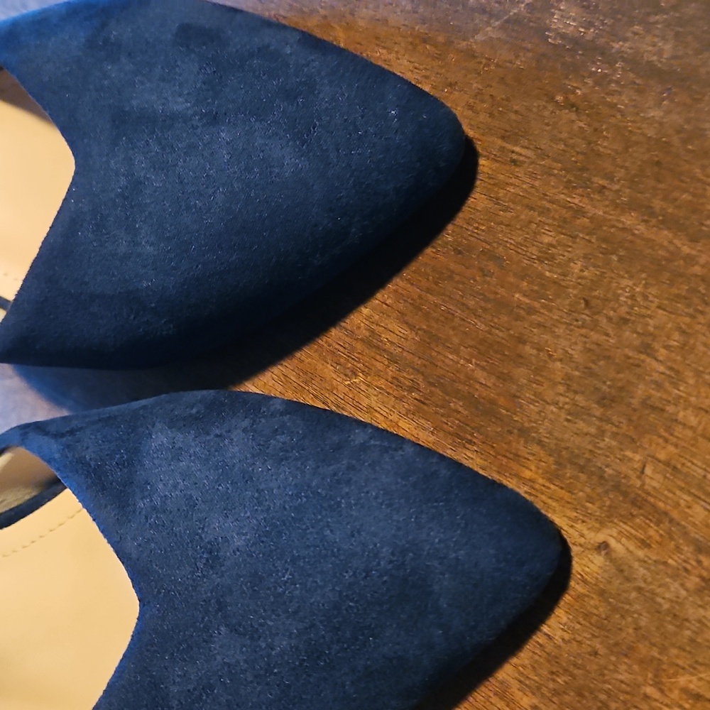 Elegant Blue Suede Women's Heels - Picture 6 of 7